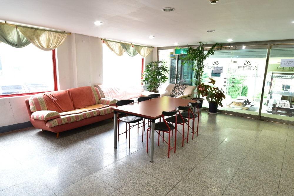 Motel Songwol Park Sokcho Zewnętrze zdjęcie